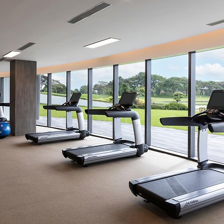 Dusit Thani Laguna Сингапур Екстериор снимка A gym at the hotel