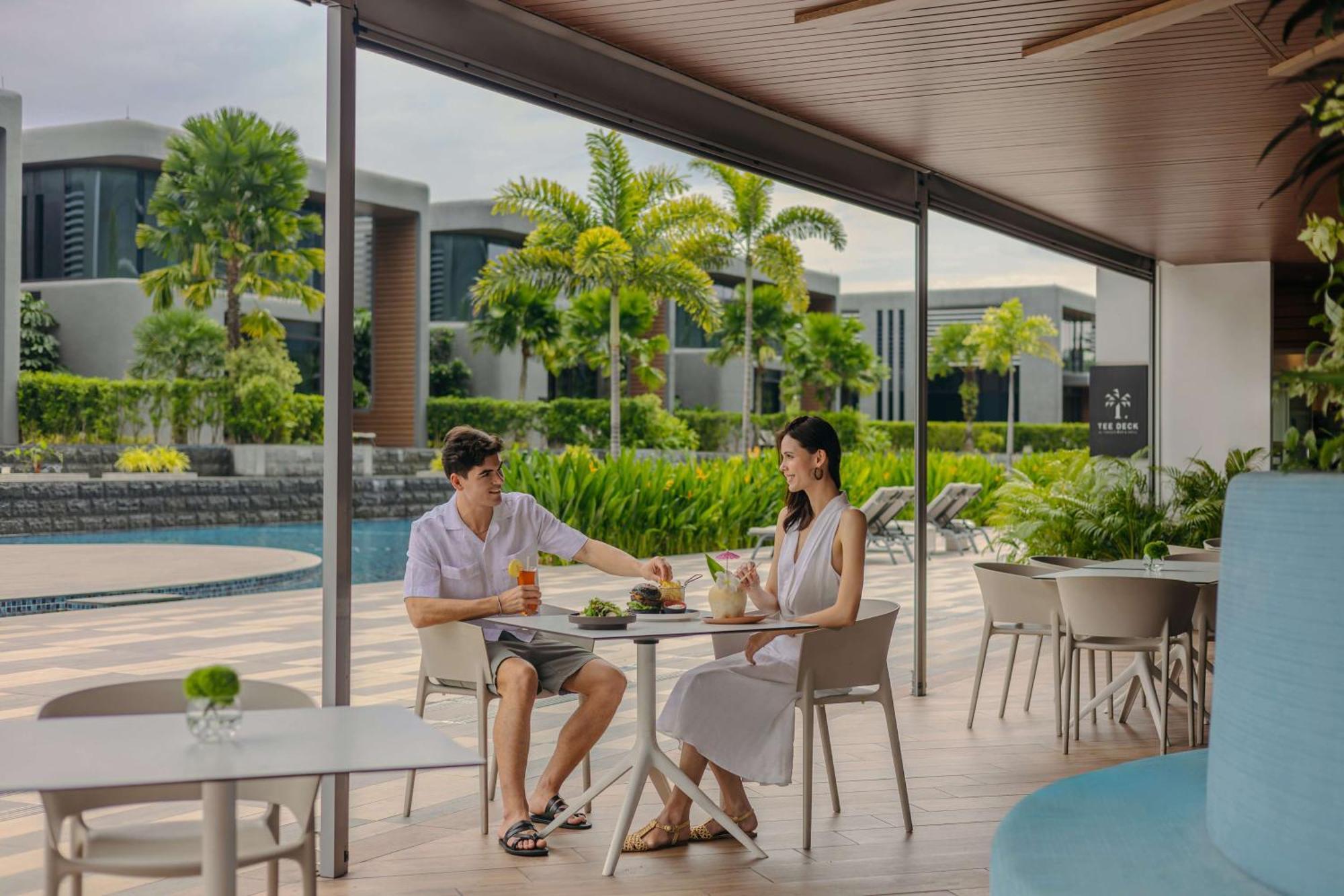 Dusit Thani Laguna Сингапур Екстериор снимка The Beach Club